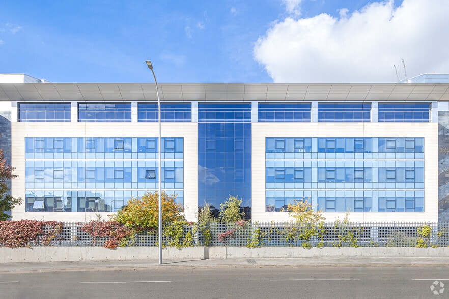 Avenida de Fuente de la Mora, 1, Madrid, Madrid for lease - Building Photo - Image 3 of 38