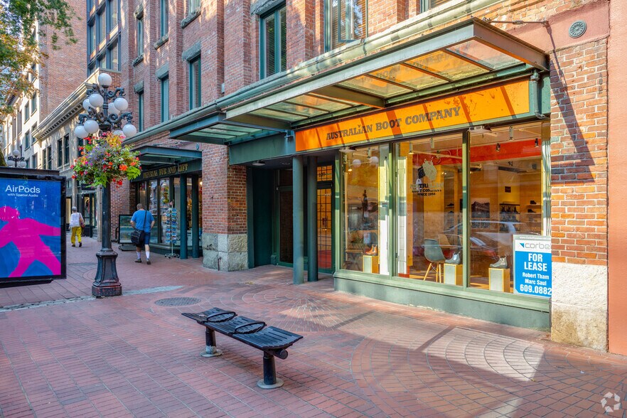 141 Water St, Vancouver, BC for lease - Building Photo - Image 2 of 8