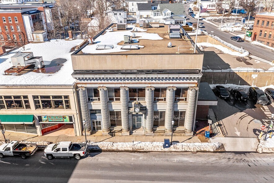 29 Parker St, Gardner, MA 01440