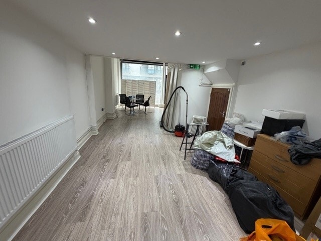 47 Kilburn High Rd, London for lease - Interior Photo - Image 3 of 6
