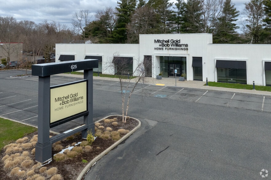 625 Worcester St, Natick, MA for lease - Building Photo - Image 2 of 6