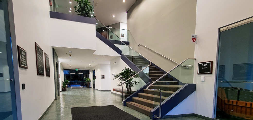 1425 N McDowell Blvd, Petaluma, CA for lease - Interior Photo - Image 3 of 20