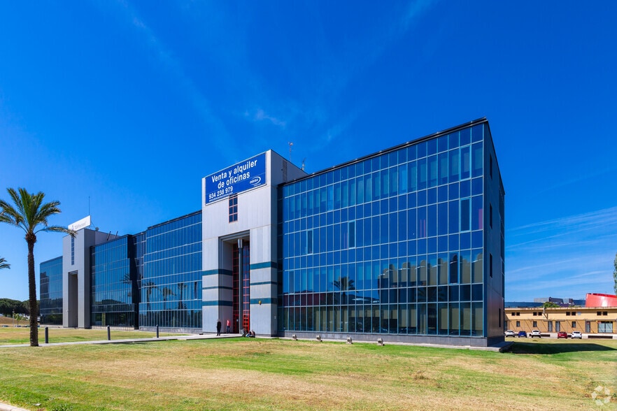 Carrer de la Garrotxa, El Prat de Llobregat, Barcelona for lease - Building Photo - Image 1 of 3