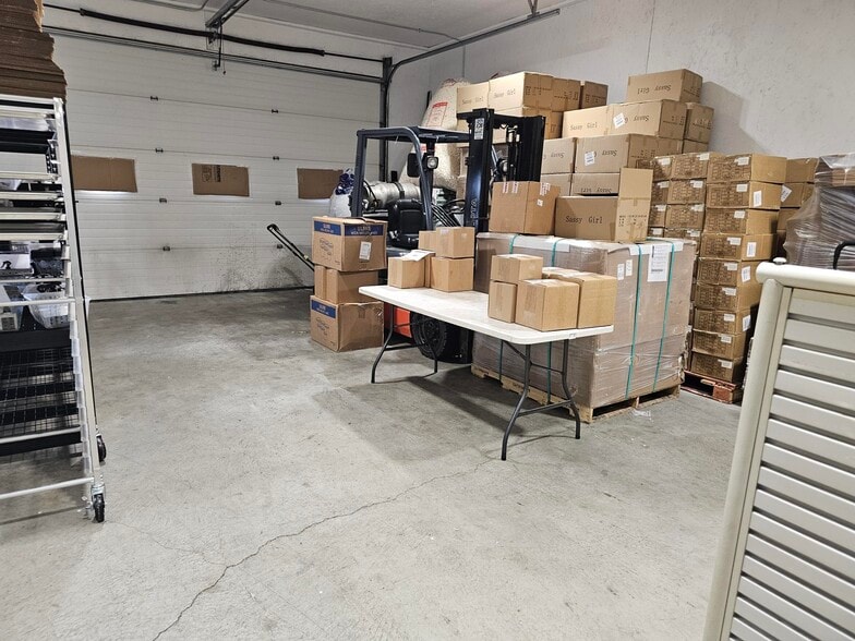 321 W Clifton St, Tomah, WI for sale - Building Photo - Image 3 of 7