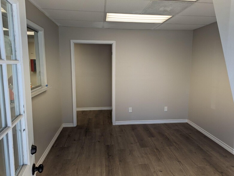 3350 Mcfaddin St, Beaumont, TX for lease - Building Photo - Image 3 of 13