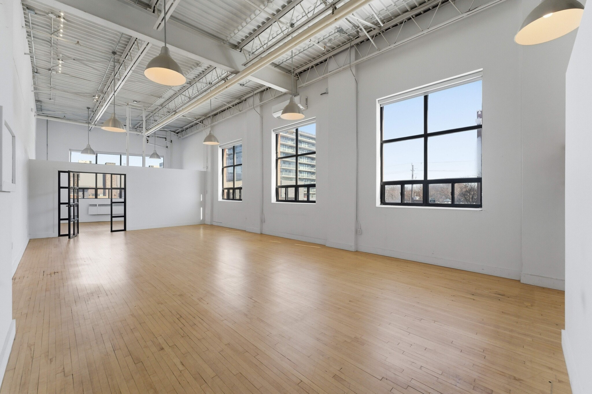 276 Carlaw Av, Toronto, ON for lease Interior Photo- Image 1 of 14