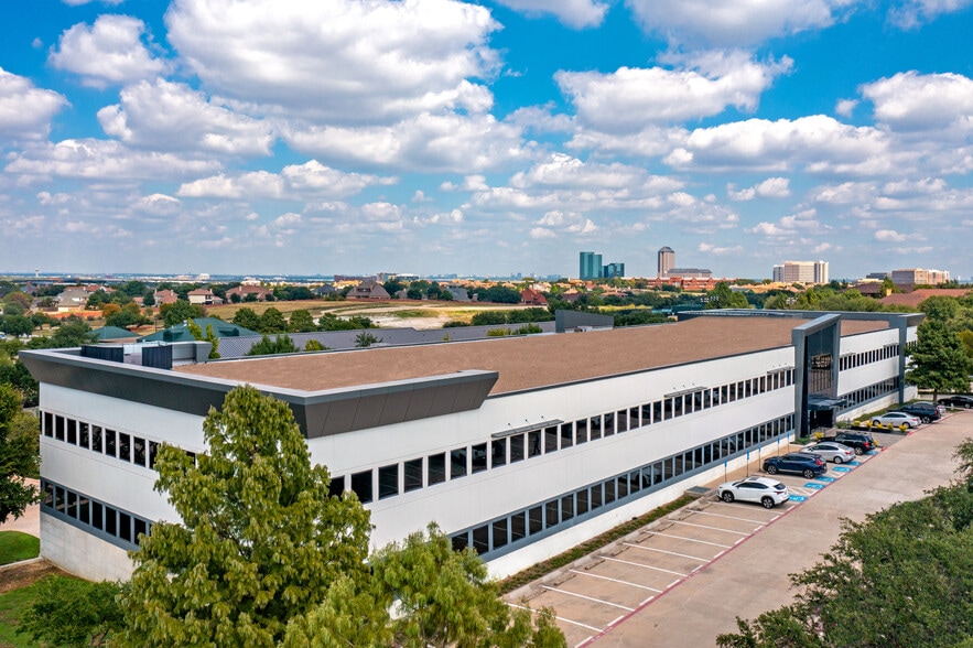 1110 Cottonwood Ln, Irving, TX for lease - Building Photo - Image 3 of 8