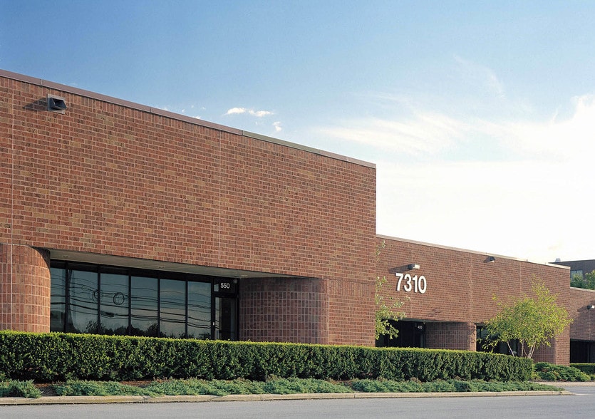 7310 Tilghman St, Allentown, PA for lease - Primary Photo - Image 1 of 10