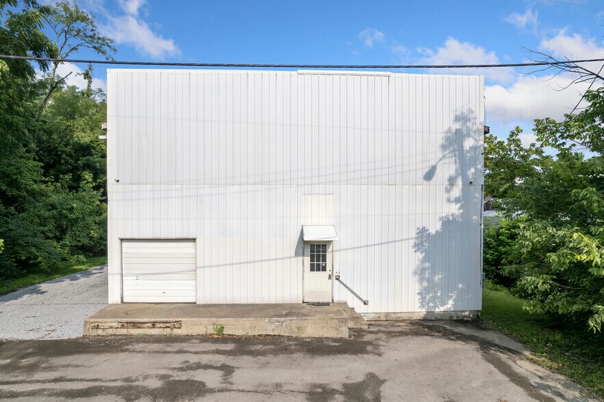 111 Mill St, Mount Orab, OH 45154 Flex for Sale