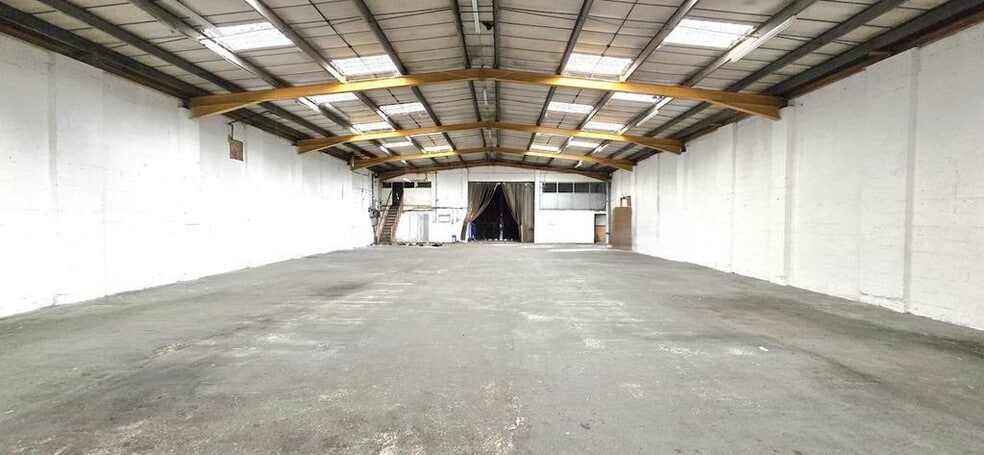 Felixstowe Rd, London for lease - Building Photo - Image 3 of 10