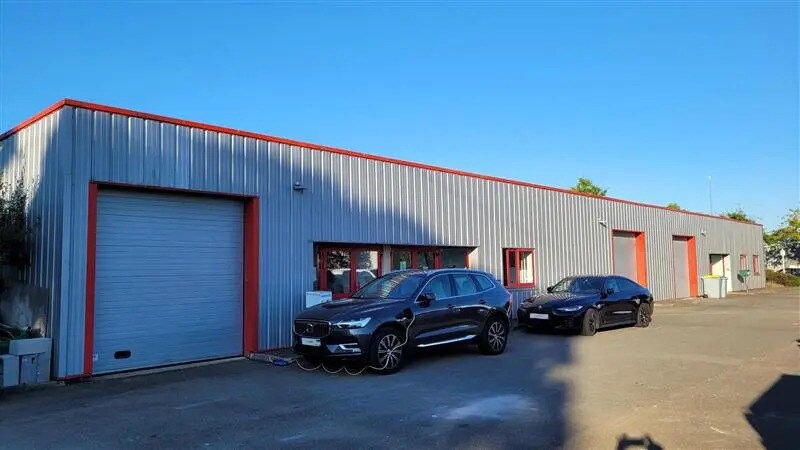 Flex in Couëron for lease - Building Photo - Image 2 of 3