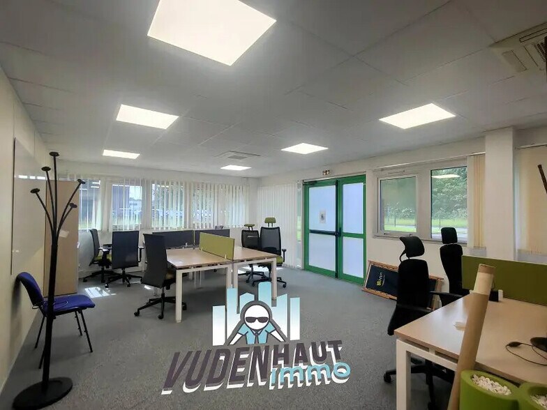 Office in CASTELNAU-D'ESTRETEFONDS for lease - Interior Photo - Image 1 of 9