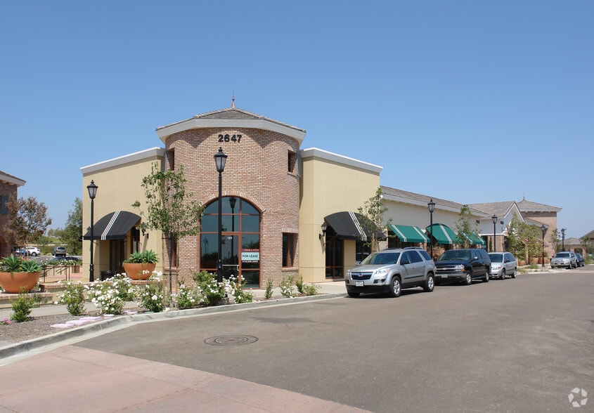 2675 Gateway Rd, Carlsbad, CA for lease - Primary Photo - Image 1 of 6