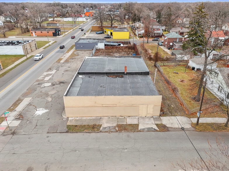 4300 E 7 Mile Rd, Detroit, MI for sale - Building Photo - Image 2 of 29