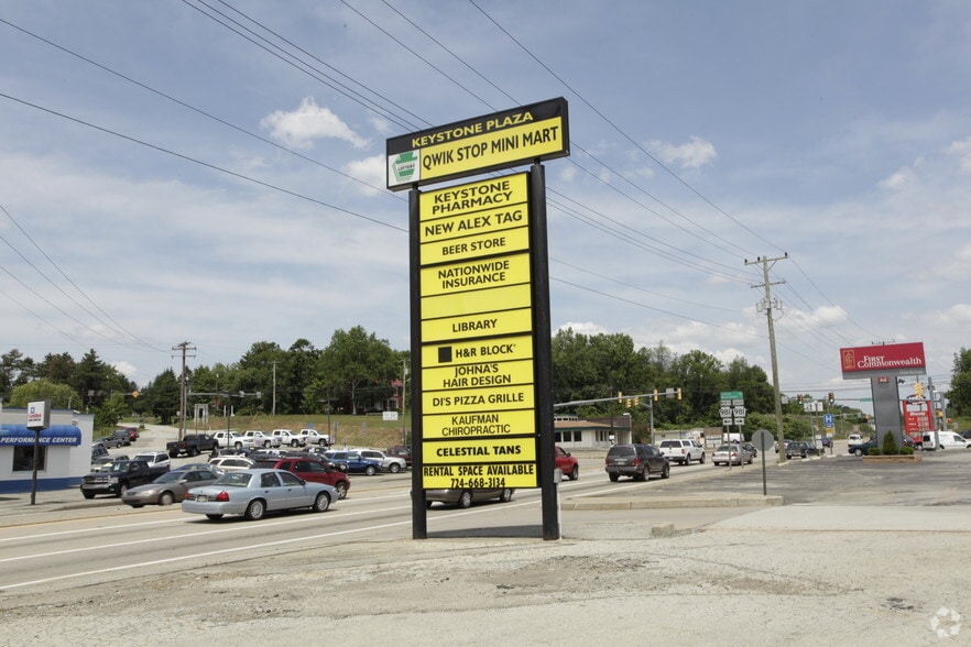 8279 Route 22, New Alexandria, PA for lease - Building Photo - Image 2 of 5