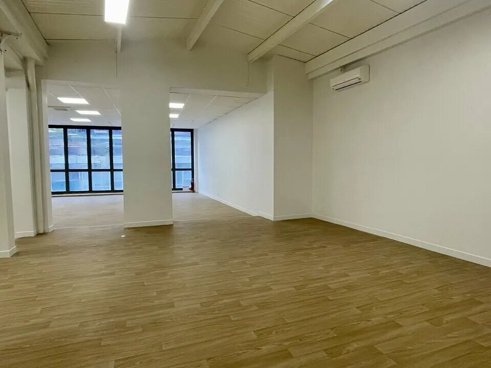 Office in Reims for lease Building Photo- Image 1 of 7