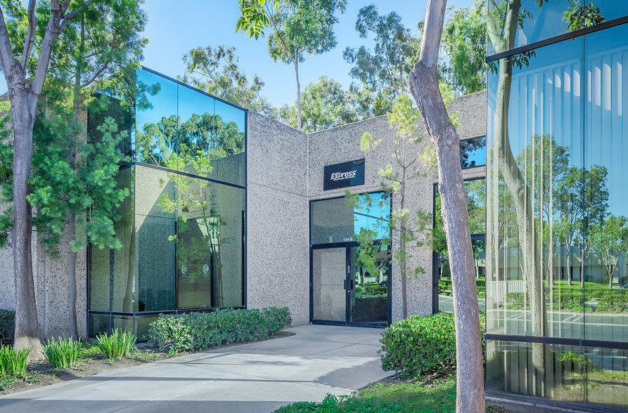 23141 Verdugo Dr, Laguna Hills, CA for lease - Building Photo - Image 3 of 9