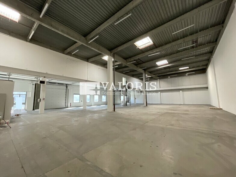 Flex in Saint Quentin Fallavier for sale - Interior Photo - Image 3 of 20