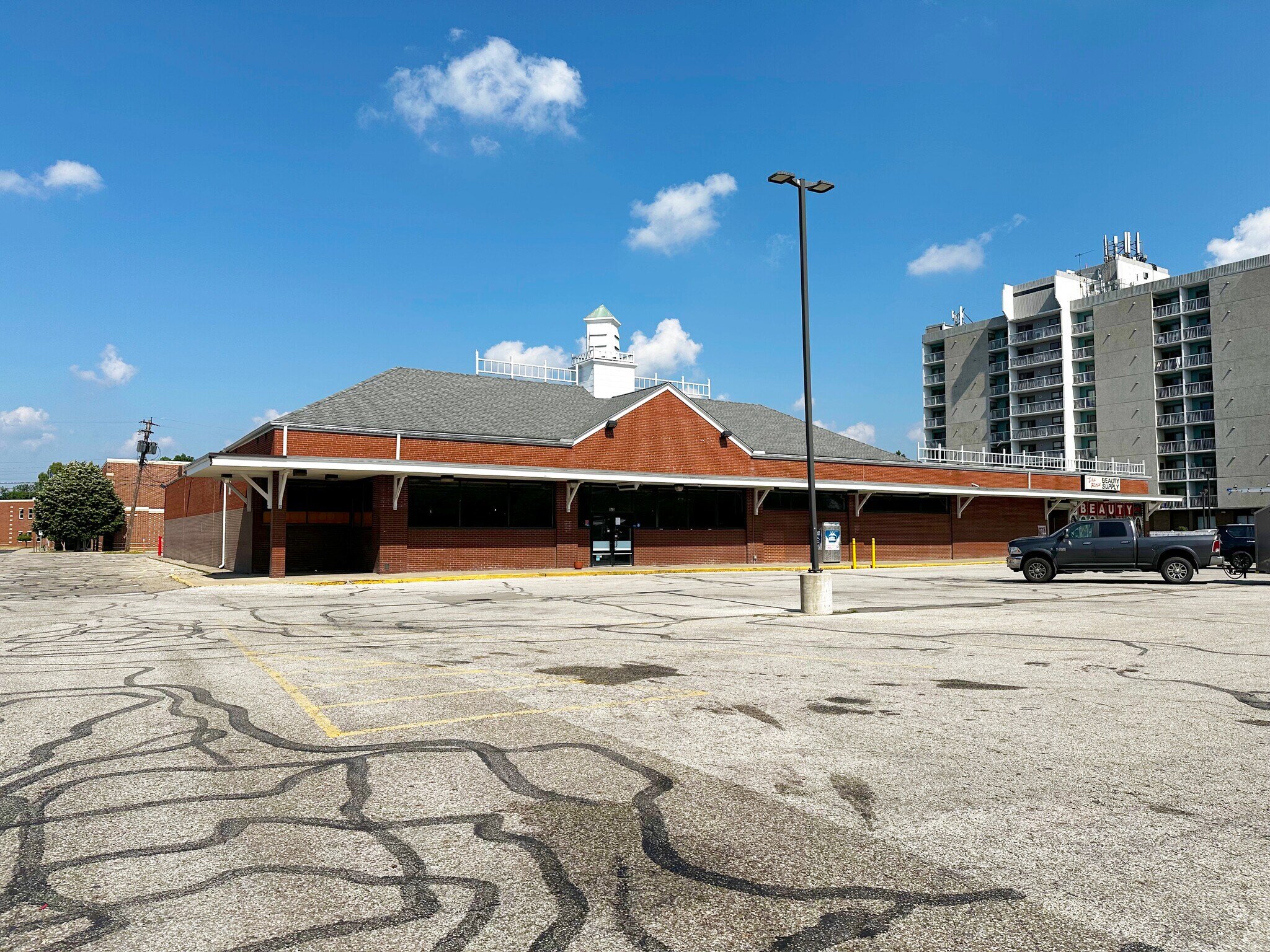 640-644 N Howard St, Akron, OH for sale Building Photo- Image 1 of 1