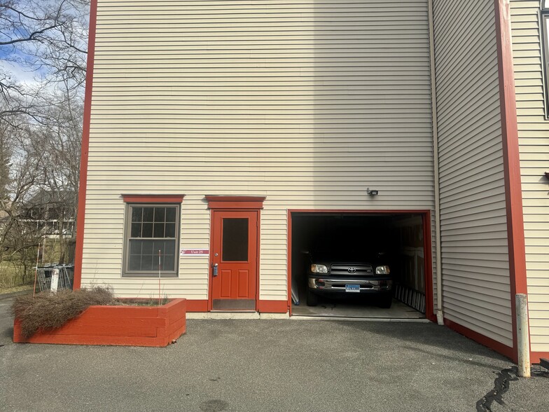 24 West Rd, Ellington, CT for lease - Building Photo - Image 2 of 18