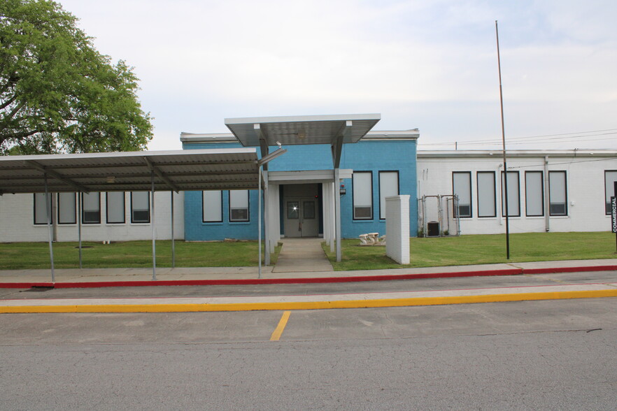 1900 Pope St, Beaumont, TX for lease - Building Photo - Image 1 of 25