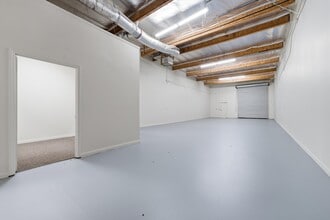 42207 6th St W, Lancaster, CA for lease Interior Photo- Image 2 of 11