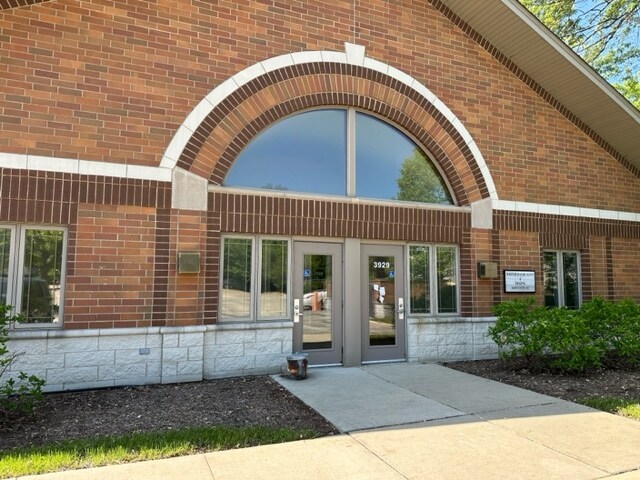 3911-3929 Mercy Dr, Mchenry, IL for sale Building Photo- Image 1 of 13