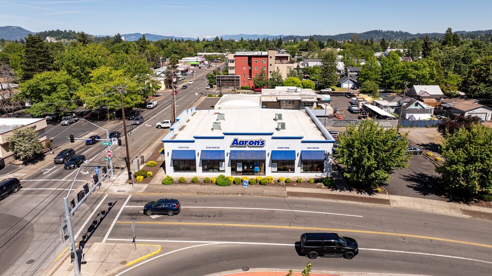 1990 W 11th Ave, Eugene, OR for sale - Building Photo - Image 3 of 10