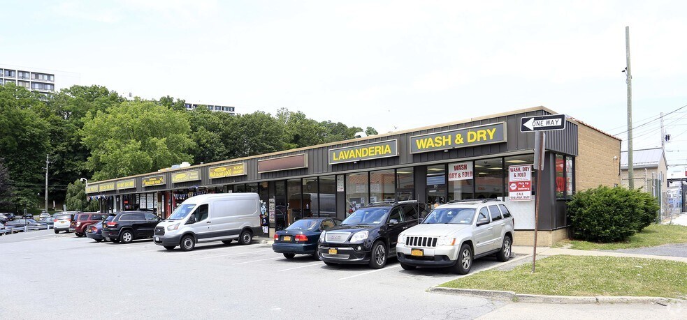 398 Central Ave, White Plains, NY for sale - Primary Photo - Image 1 of 1