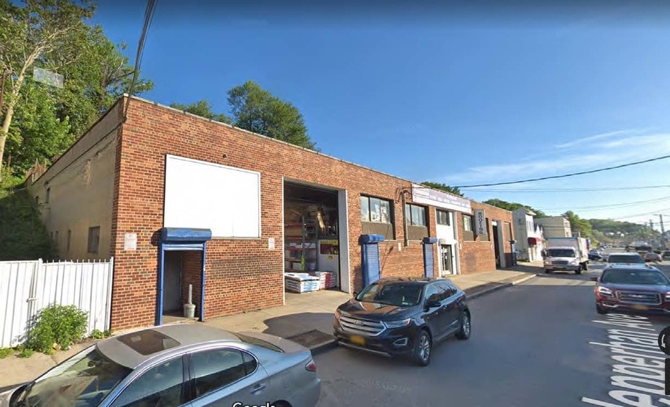 677 Nepperhan Ave, Yonkers, NY for lease - Building Photo - Image 2 of 6