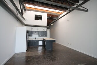 887 W Marietta St NW, Atlanta, GA for lease Interior Photo- Image 1 of 9