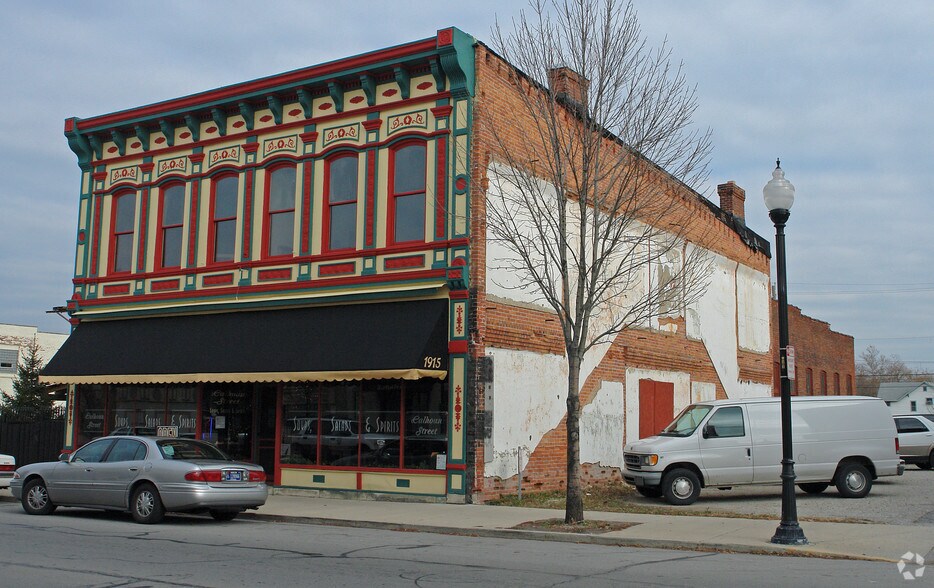 1915 S Calhoun St, Fort Wayne, IN for sale - Primary Photo - Image 1 of 2