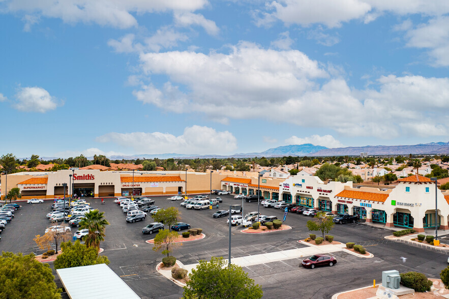 1411-1471 N Jones Blvd, Las Vegas, NV for lease - Building Photo - Image 2 of 14