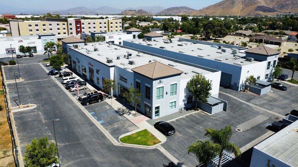 10557 Juniper Ave, Fontana, CA for sale - Building Photo - Image 3 of 4