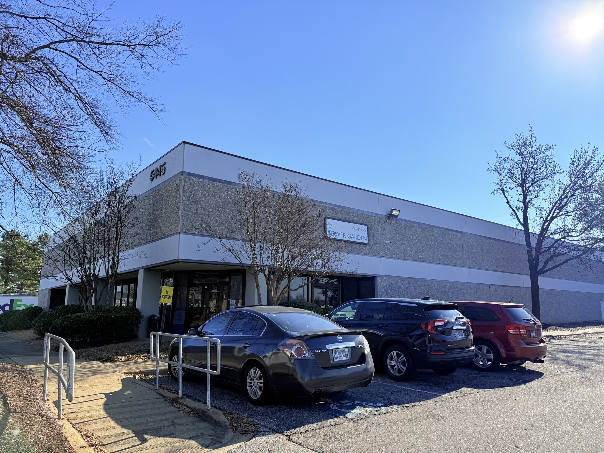 5445 Raines Rd, Memphis, TN for lease Building Photo- Image 1 of 9