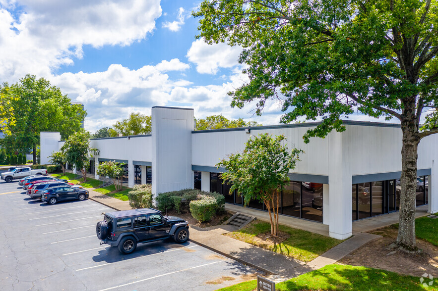 220 Great Circle Rd, Nashville, TN for lease - Building Photo - Image 2 of 13