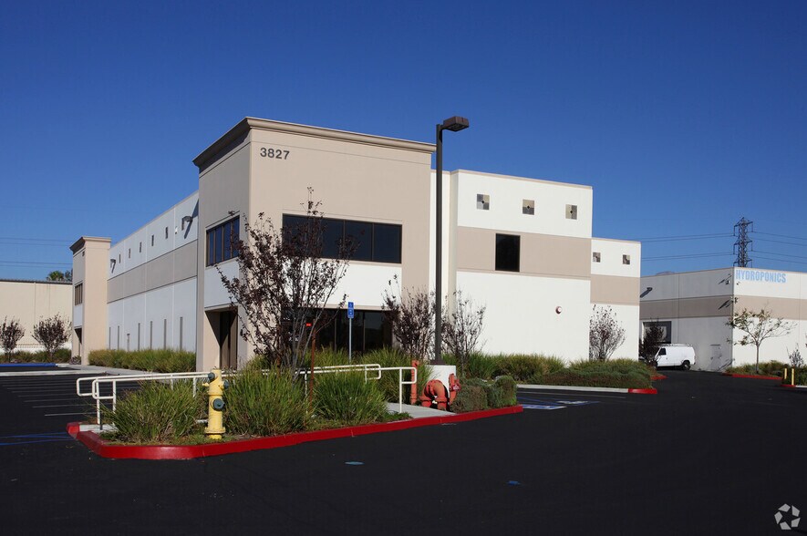 3819 Wacker Dr, Mira Loma, CA for lease - Building Photo - Image 3 of 4