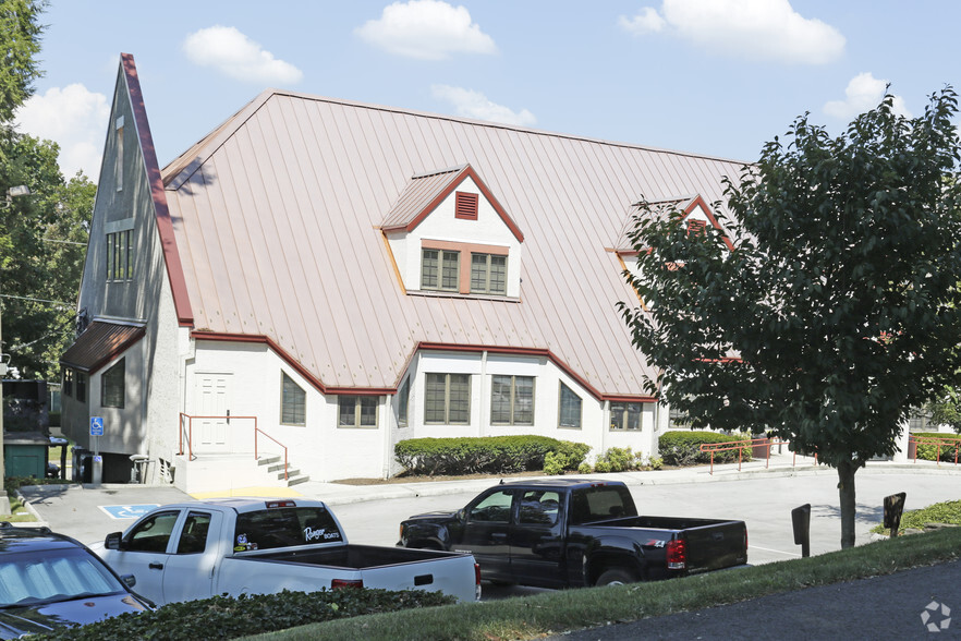 4700 Old Kingston Pike, Knoxville, TN for lease - Building Photo - Image 3 of 9