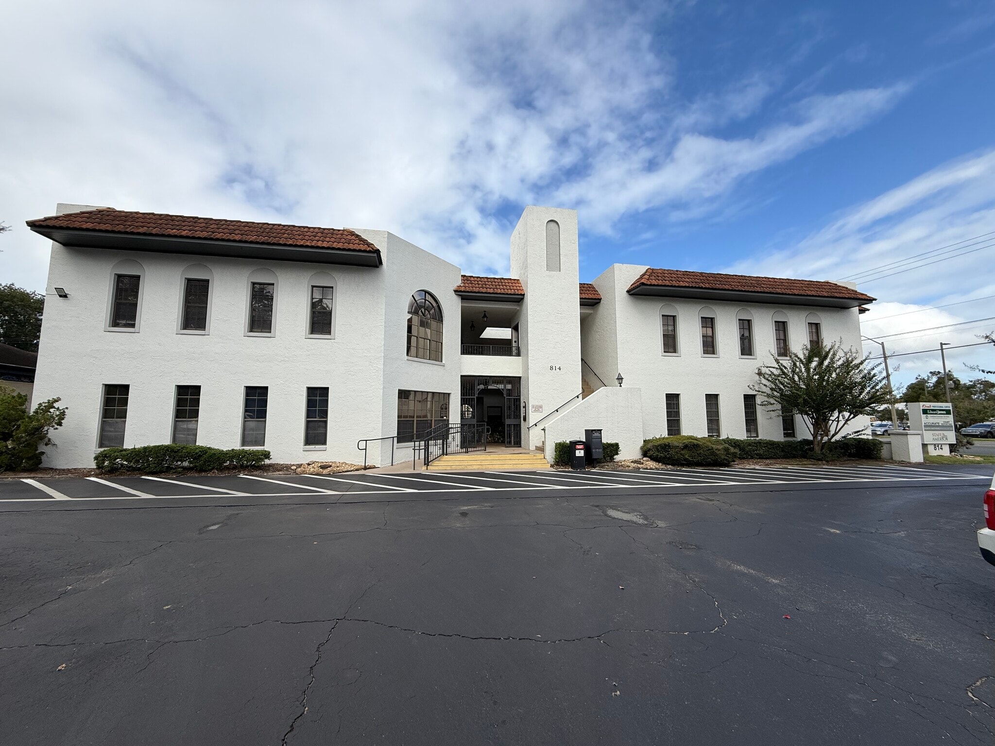 814 E Silver Springs Blvd, Ocala, FL for lease Building Photo- Image 1 of 3