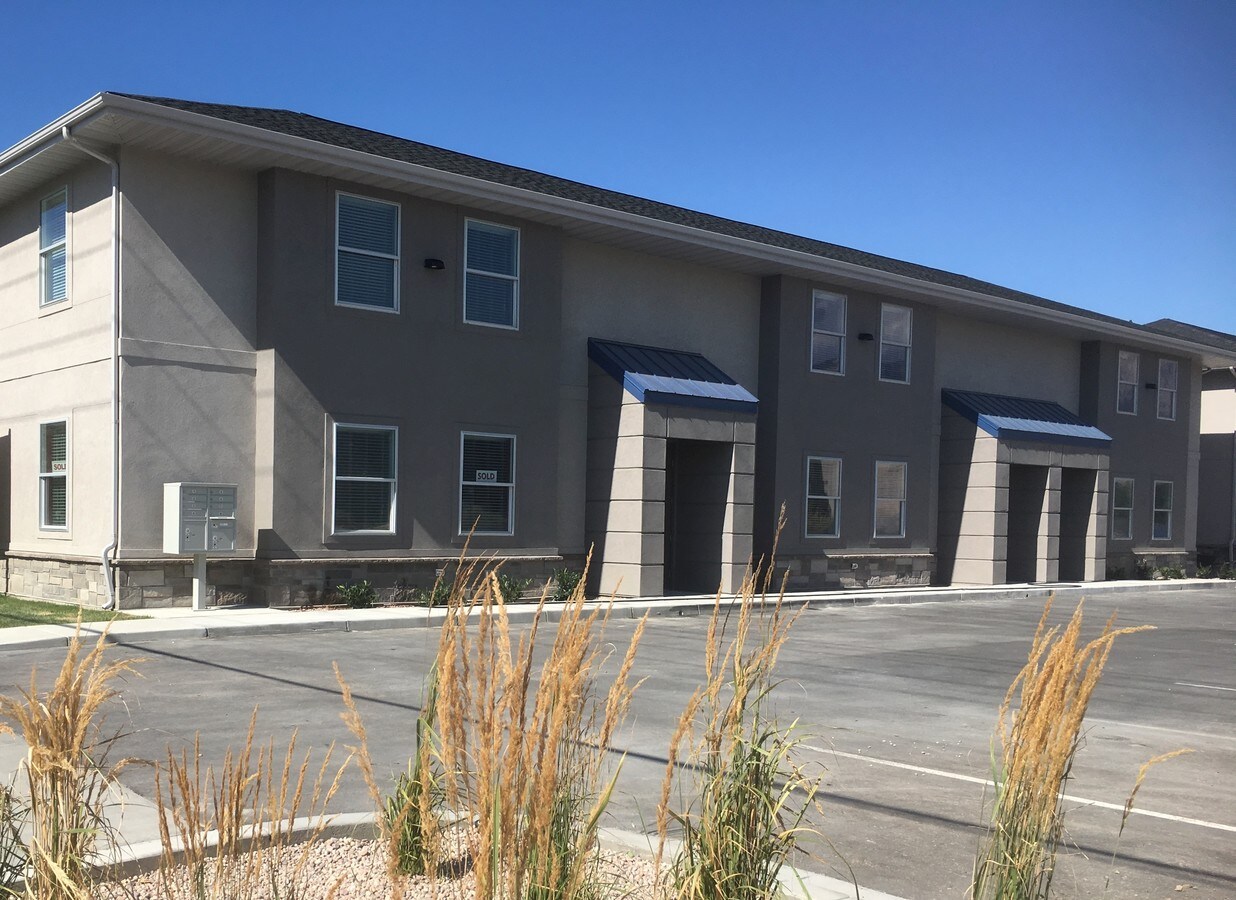 5403 S Vine St, Murray, UT 84107