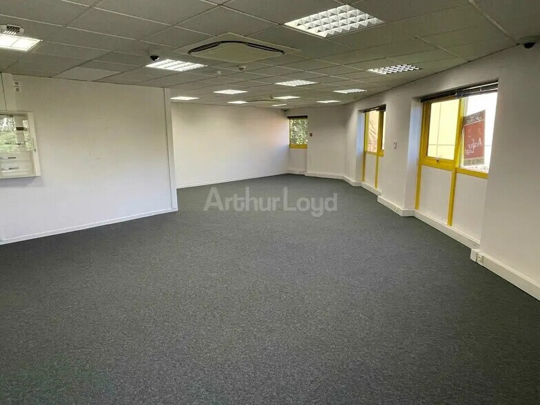 Office in Maxéville for lease - Interior Photo - Image 3 of 6