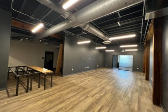 552 E Market St, Louisville, KY for lease Interior Photo- Image 1 of 7