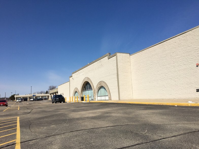 9127-9191 N 76th St, Milwaukee, WI for lease - Other - Image 2 of 7