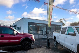 Auto Dealer Retail Store - Automotive Property