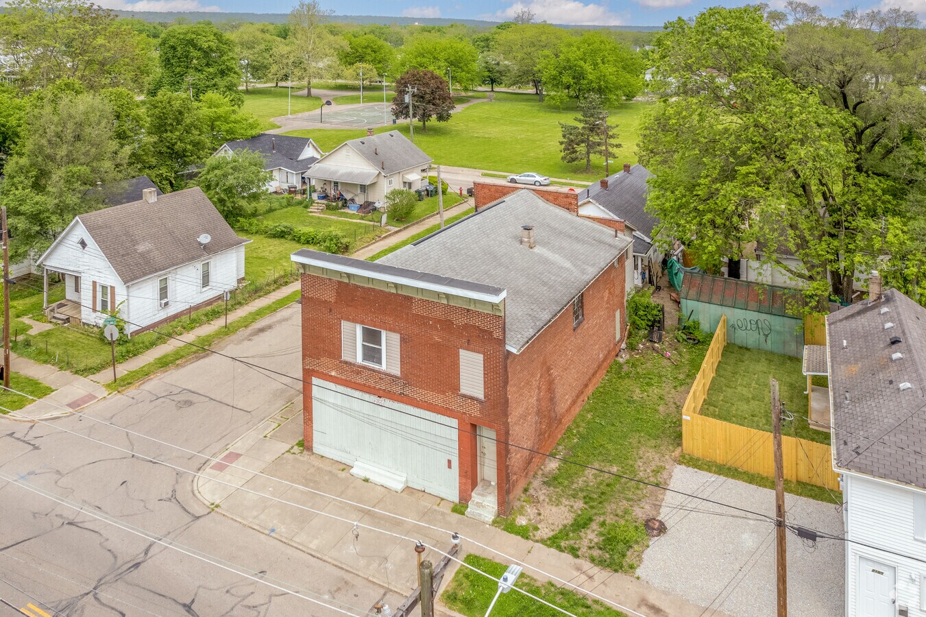 2101 Woodlawn Ave, Middletown, OH 45044