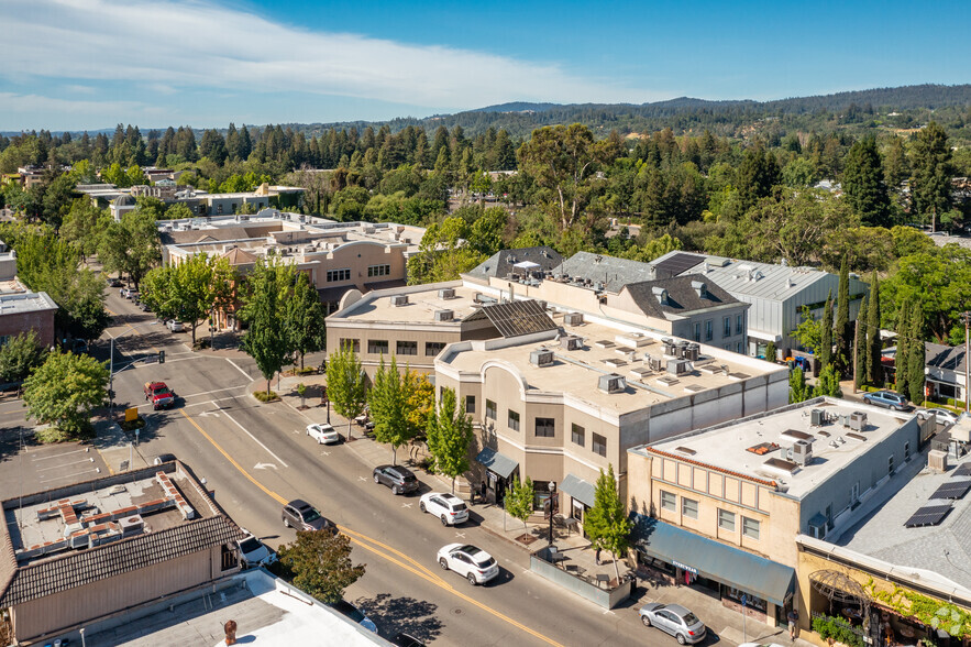 405 Healdsburg Ave, Healdsburg, CA for lease - Aerial - Image 3 of 22