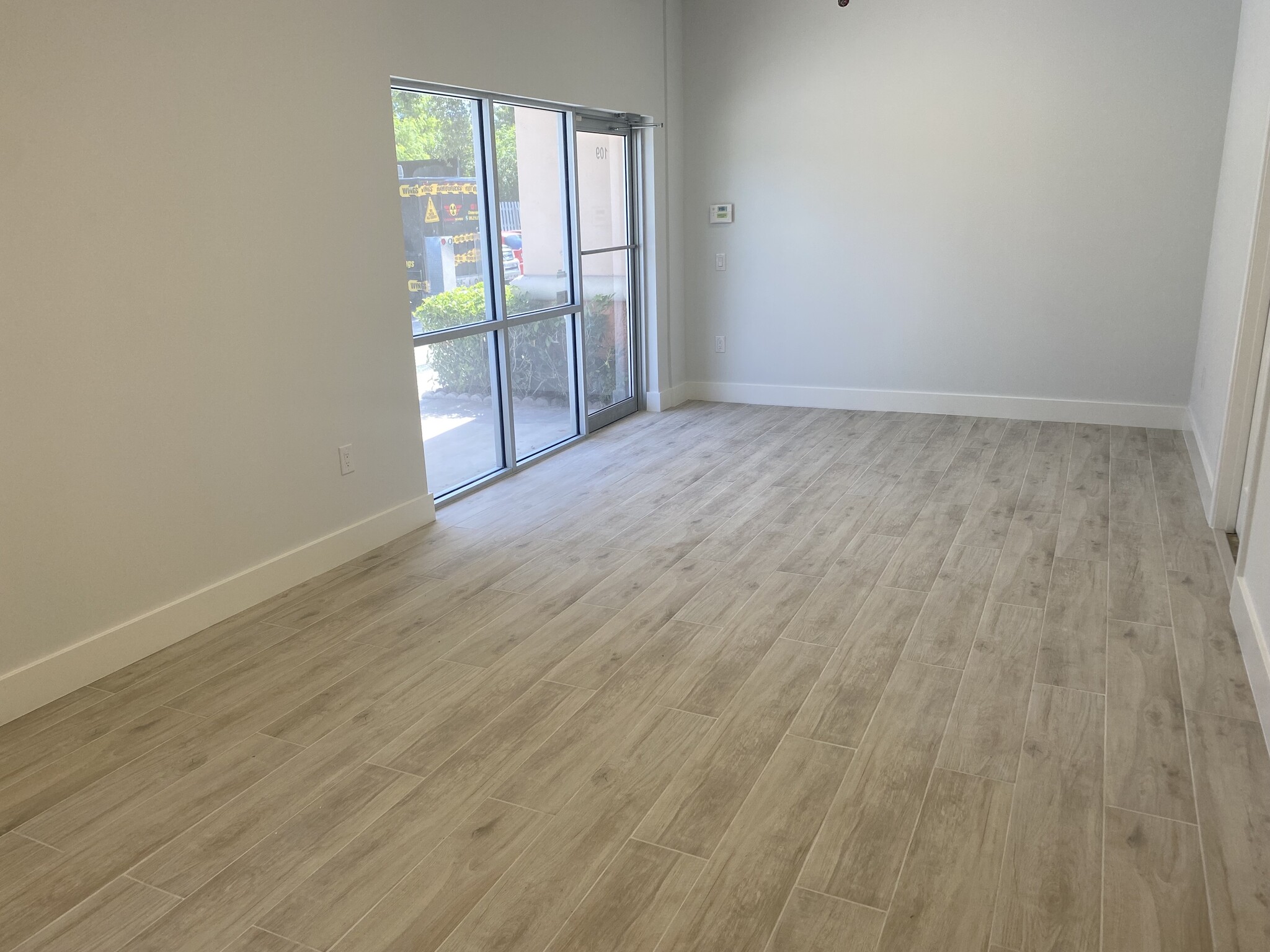 1470 N Congress Ave, West Palm Beach, FL for lease Interior Photo- Image 1 of 5