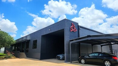 3120 Halifax St, Dallas, TX for lease Interior Photo- Image 1 of 2