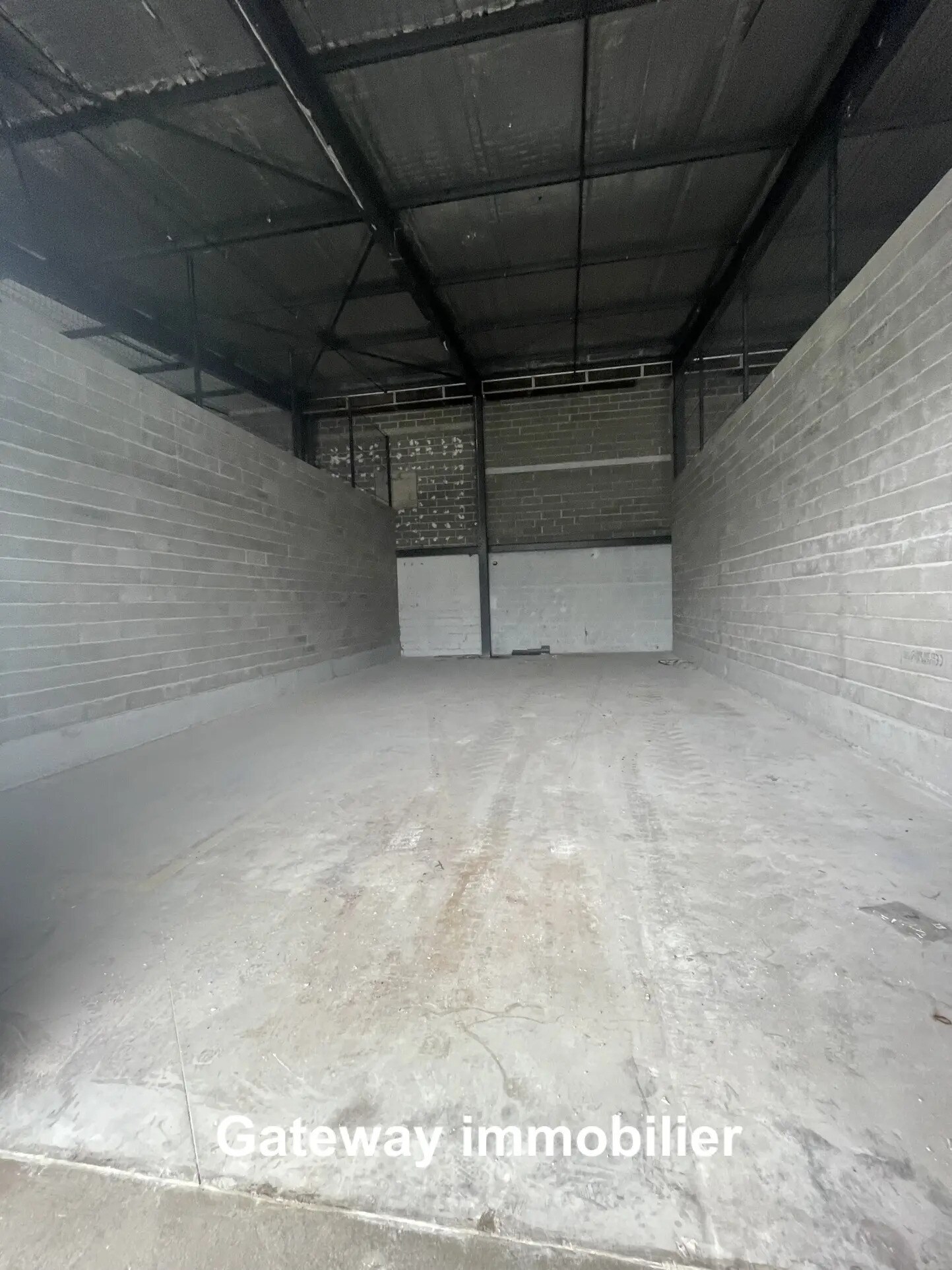 Industrial in Montluçon for lease Building Photo- Image 1 of 4