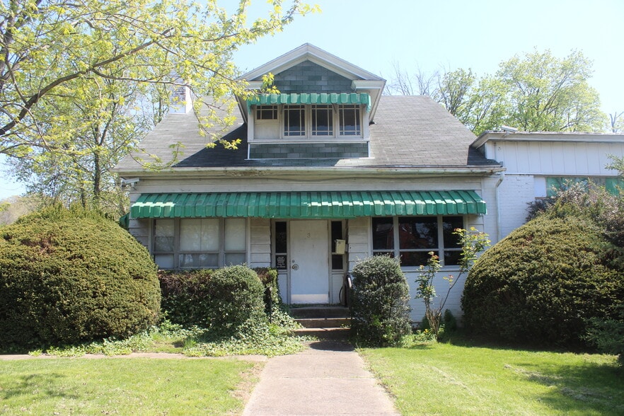 3 Spring Valley Rd, Reading, PA for sale - Primary Photo - Image 1 of 49
